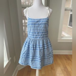 GAP Blue and White Striped Poplin Fit and Flare Dress with Tie Straps Sz 0